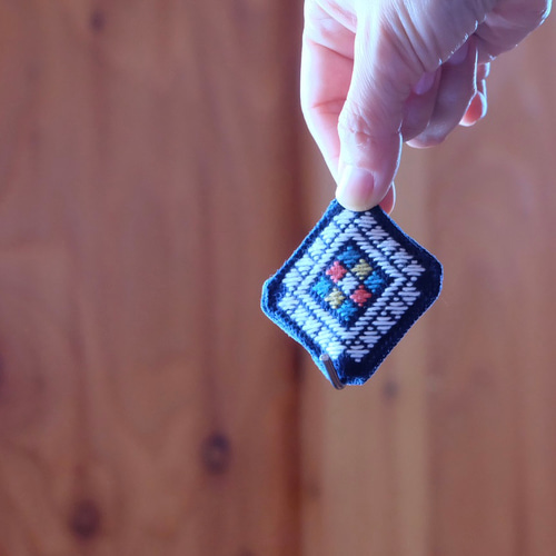 こぎん刺しタイルみたいなマグネットフック【玄関ドア☺︎刺繍】デニム