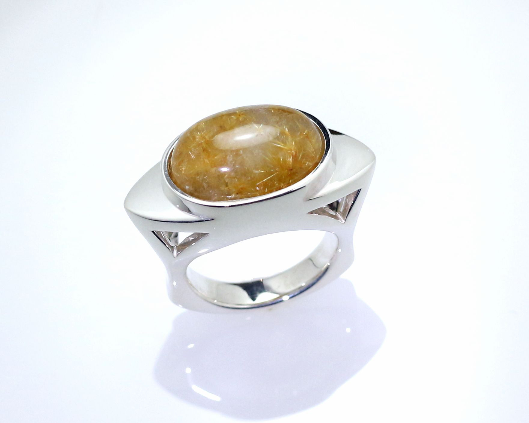 Sv925 フラワールチルクォーツリング　12.64ct