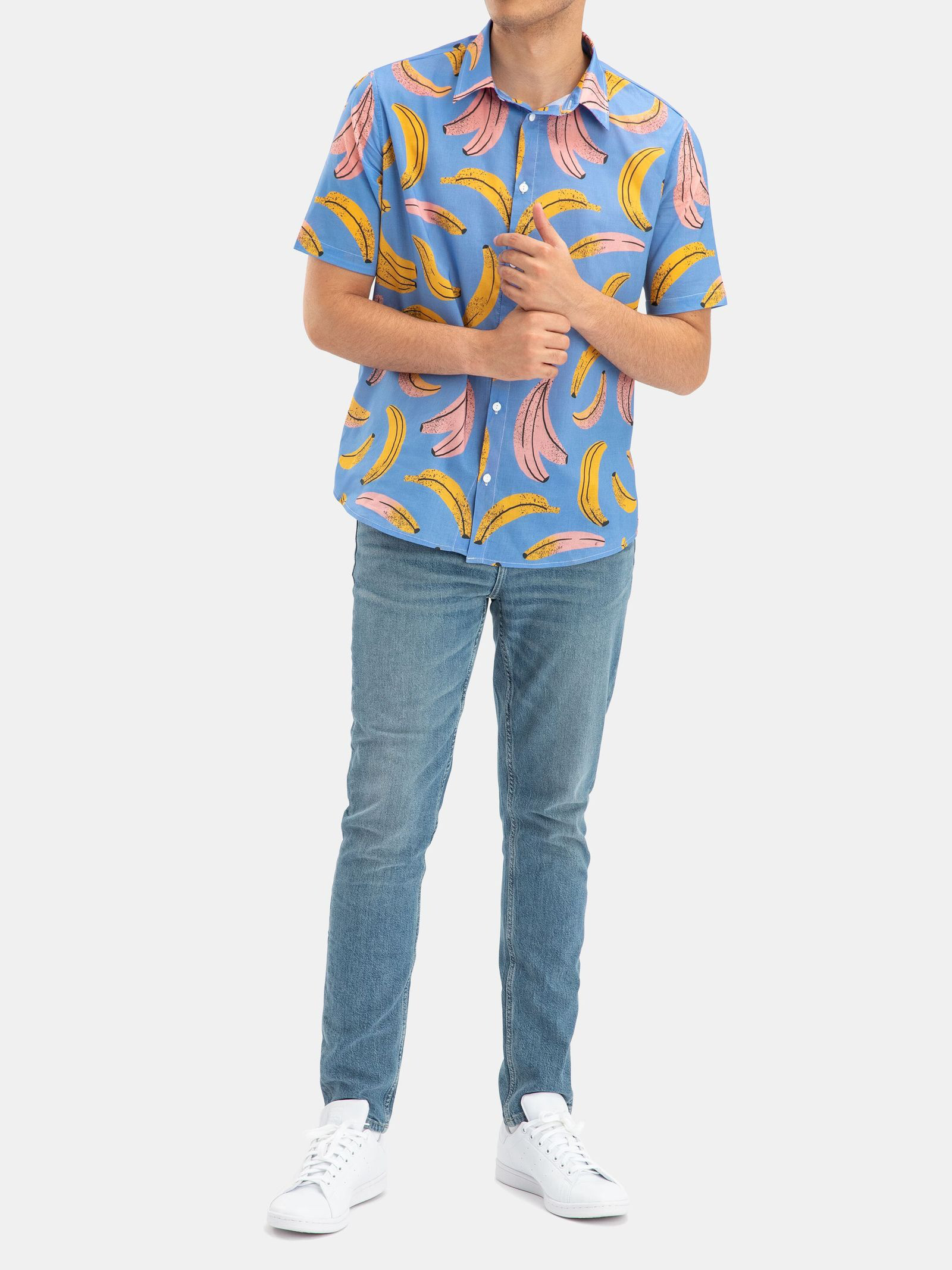 幻想的でゆめかわいいクラゲときらびやかな飾りや宇宙 ボタンアップシャツ 半袖