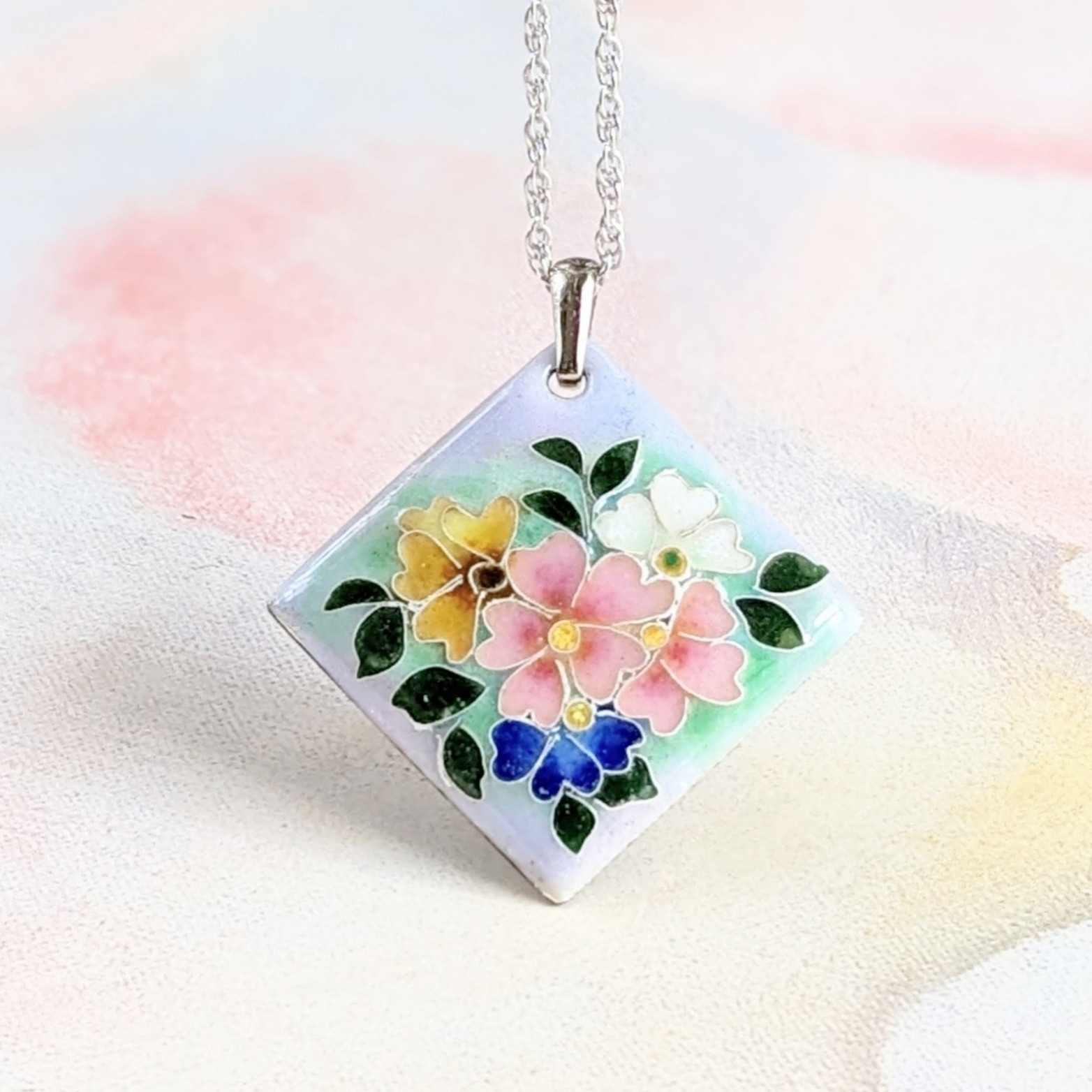 ＊一点限定＊五彩のブーケ【有線・銀張七宝、ペンダントヘッド】123『Creema限定』