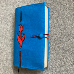 ペーパーバック用（paperback）ブックカバー（book jacket cover）赤いチューリップ 2枚目の画像