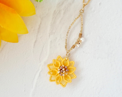 ラスト1点】ひまわりネックレス (受注生産/オーガンジー刺繍