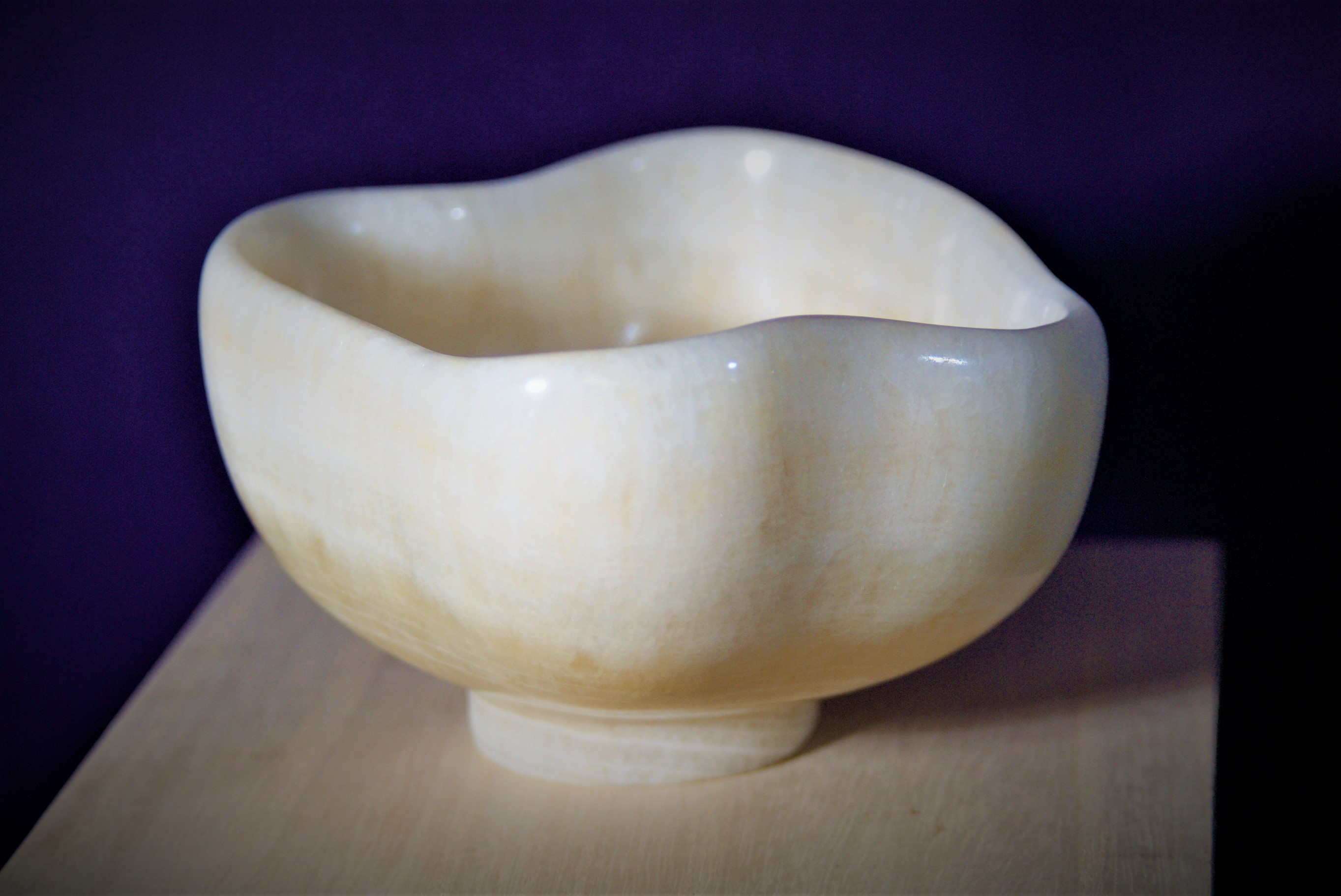 抹茶茶碗　『夕顔』天然石オニックスの器　彫刻家による手彫りの作品　花器