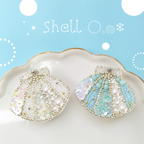 【2024秋冬新作】 夏におすすめ】キラキラシェル ブローチ(全2色 貝殻 ビーズ刺繍 アクセサリー