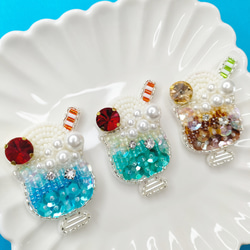きのこ ✿ コアラ 水色 クリームソーダ ビーズ 刺繍ブローチ 人気NO.1】しゅわしゅわクリームソーダ ビーズ刺繍 ブローチ(全3