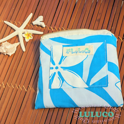 ハワイアンキルトクリスマスバージョンポーチ タラちゃんです