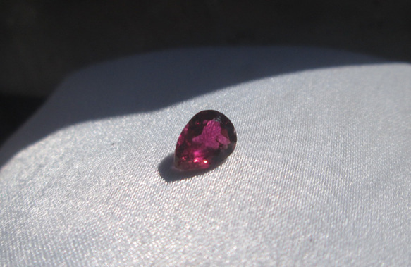 N.6107 ルベライトトルマリン ルース 真紅の希少なカラー 超高品質 特