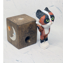 木彫り猫　 バーマン  充電ケーブルキューブ付き 3枚目の画像
