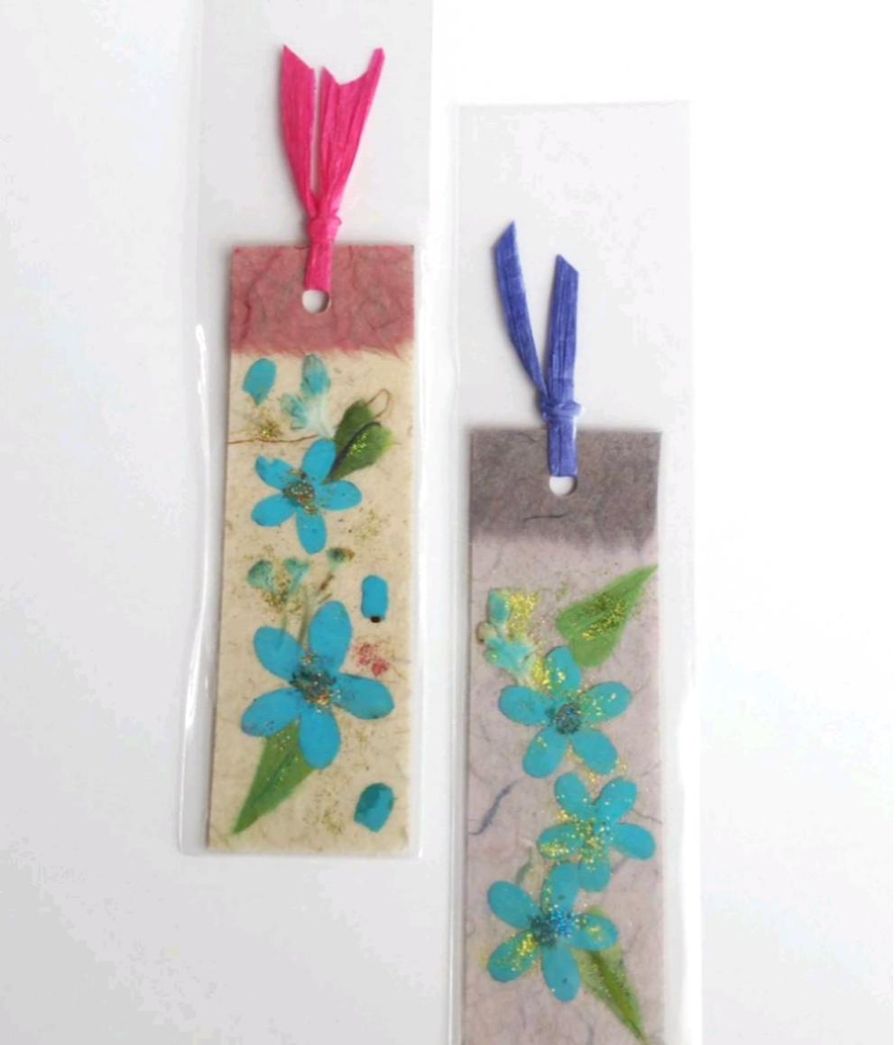 しおり　ブックマーカー❁クリスマス柄　ベッツィスター(ブルー)