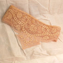 ヴィンテージレース 刺繍入りのピンクベージュ 107cm 2枚目の画像