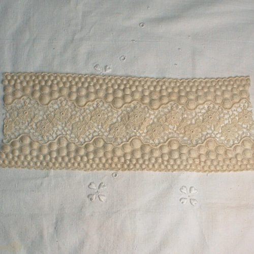 フランスアンティークレース ドット刺繍のチュールレース 幅広 ハギレ