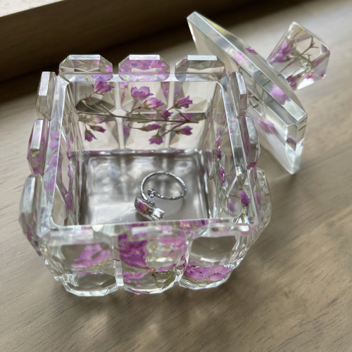ボタニカル小物入れ(蓋付き)/本物の花標本/アクセサリーケース/レジン  