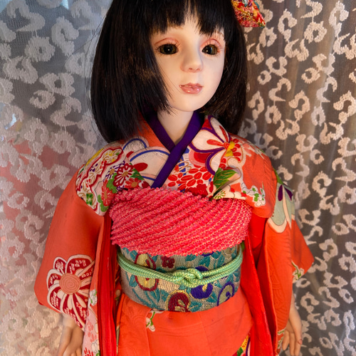 創作球体関節ビスクドール 黒髪の橙色のアンティークの着物の女の子