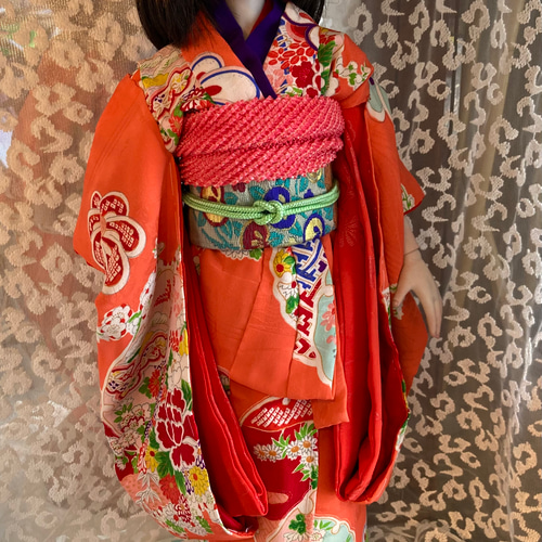 創作球体関節ビスクドール 黒髪の橙色のアンティークの着物の女の子