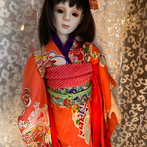 創作球体関節ビスクドール 黒髪の橙色のアンティークの着物の女の子