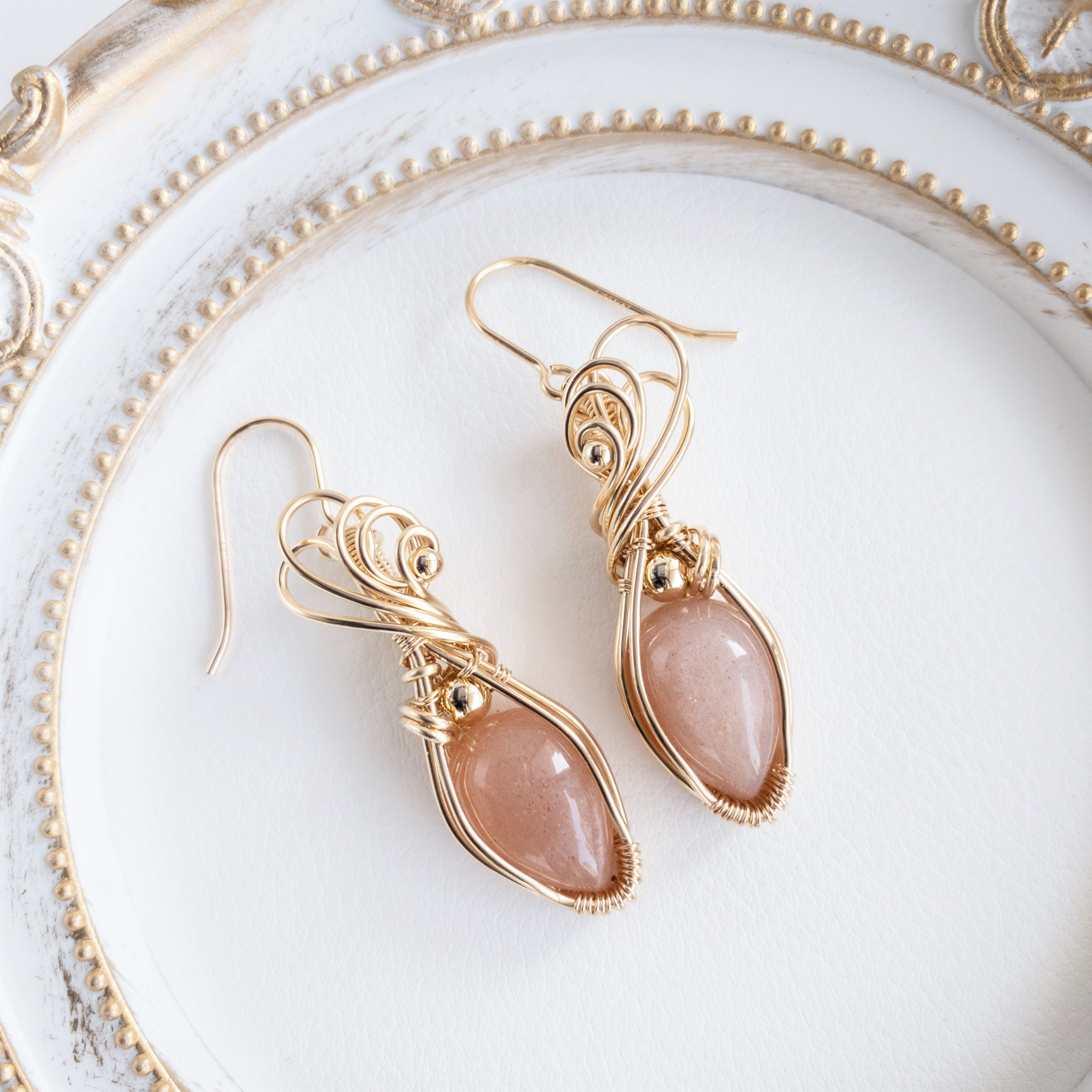 シャルロット 14kgf ＜ピーチムーンストーン＞