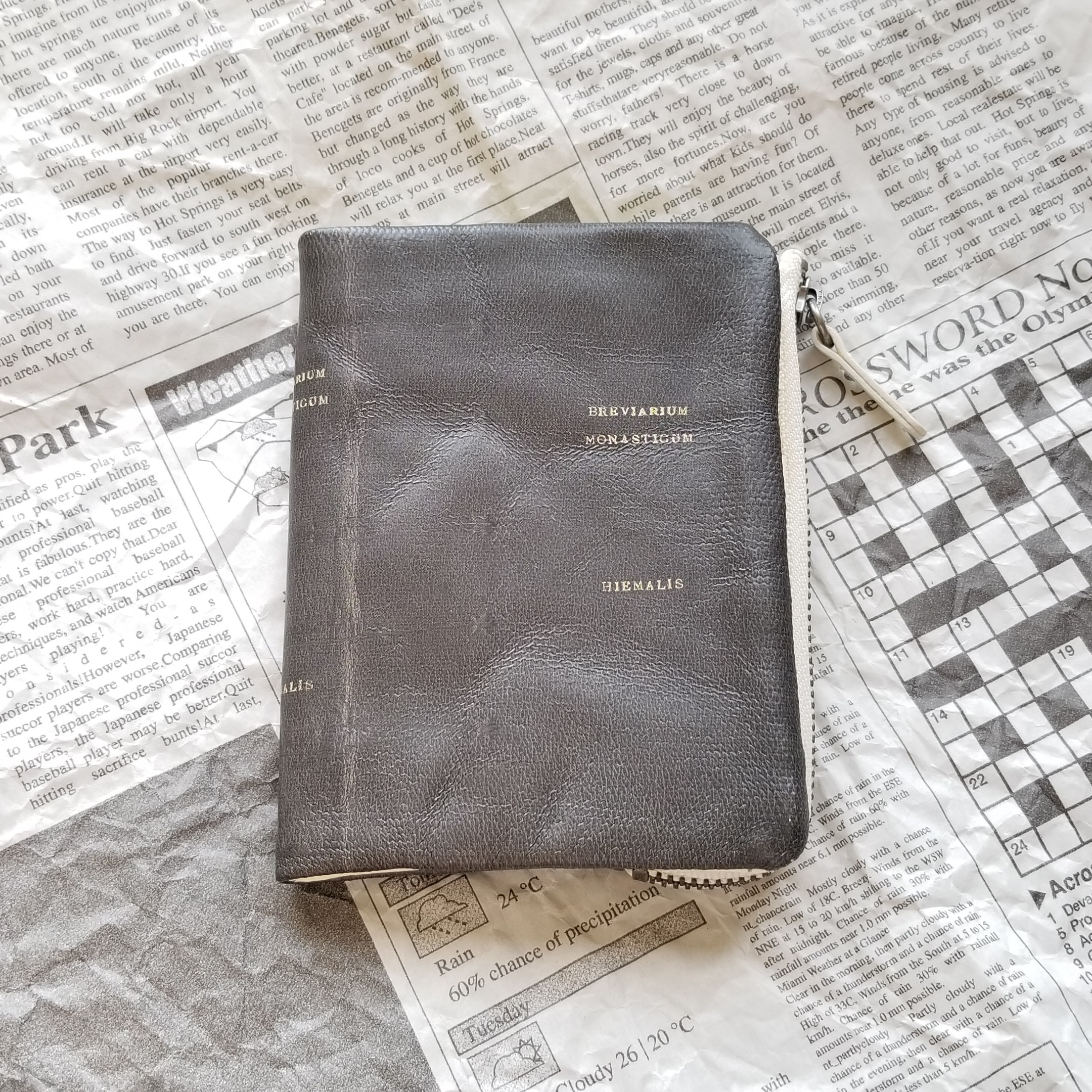 【革製サイフ】ANTIQE-BOOK-WALLET・【BLACK】