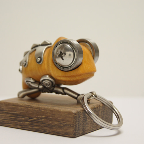 カメレオン の 置き物 キーホルダー 金木工房 サテンウッド カメレオン サテンウッド（木材）ピューター（金属）キーホルダーや