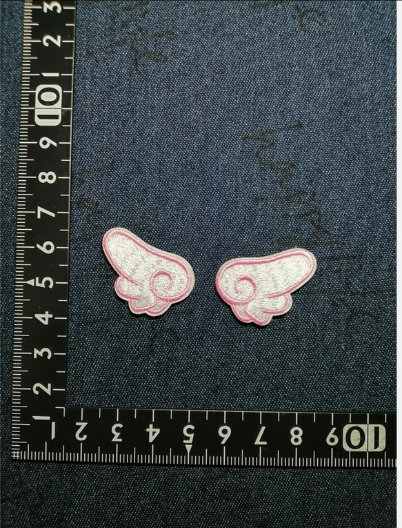 ピンク天使の羽　翼　ツバサ　シールタイプ刺繍アイロンワッペン 1枚目の画像