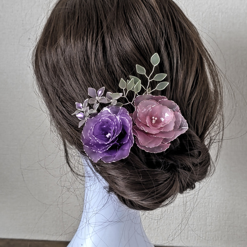アメリカンフラワーのヘアアクセサリー トルコキキョウと小花の