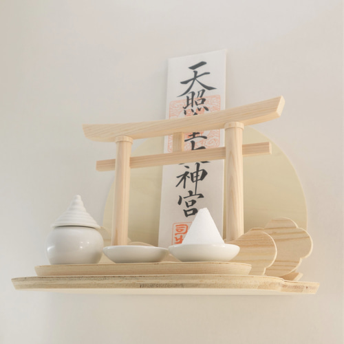 神棚《あまくも》神具3点セット 壁掛け可 極小 神棚 モダン 神棚《あまくも》神具3点セット 壁掛け可 極小 神棚 モダン