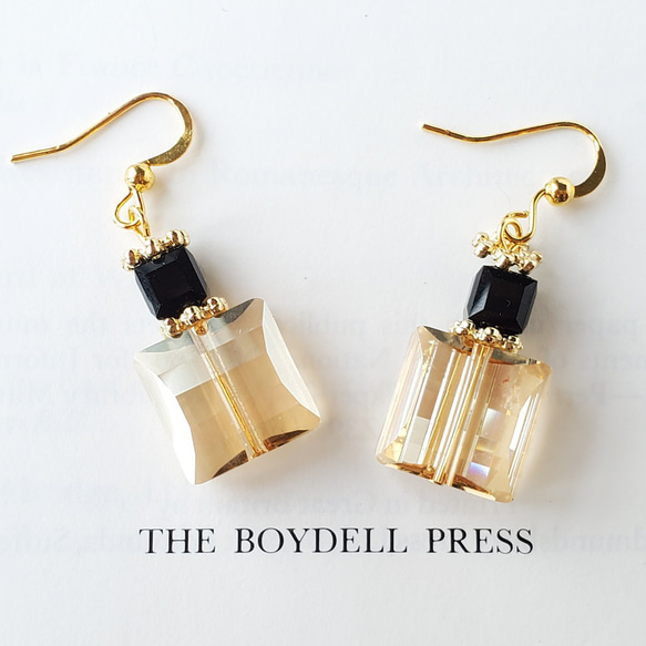 `小さくてかわいい♪`【CHANEL】ピアス 香水瓶モチーフ CHANEL シャネル ピアス アクセサリー ココ/NO5.香水瓶モチーフ