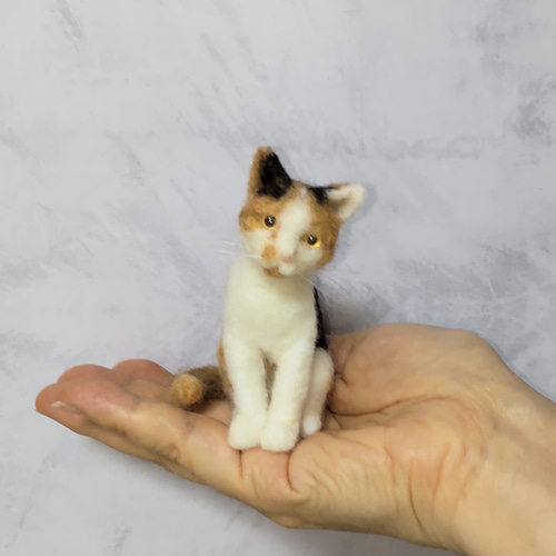 羊毛フェルト三毛猫 高さ36cm【ハンドメイド 敗れる