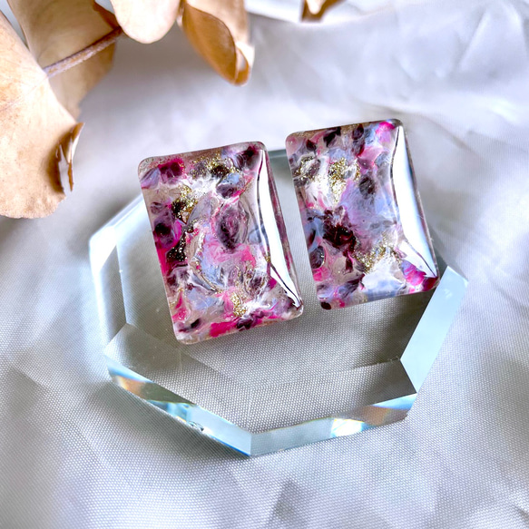 glass rectangle paint art Earrings 5枚目の画像