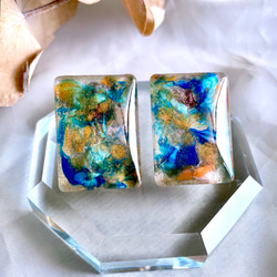 glass rectangle paint art Earrings 1枚目の画像