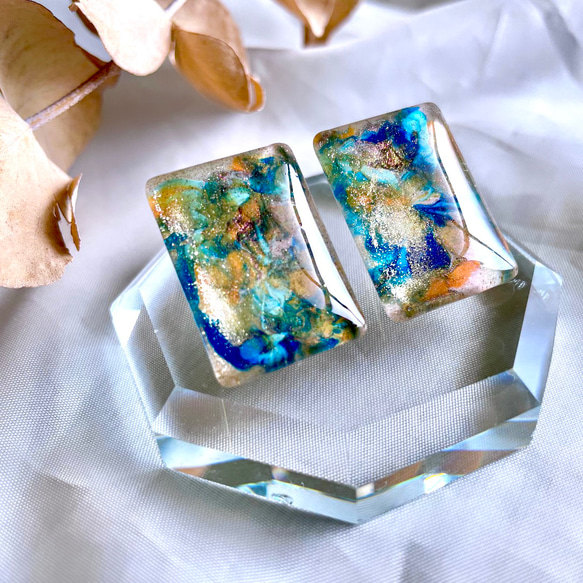 glass rectangle paint art Earrings 5枚目の画像