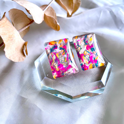 glass rectangle paint art Earrings 4枚目の画像