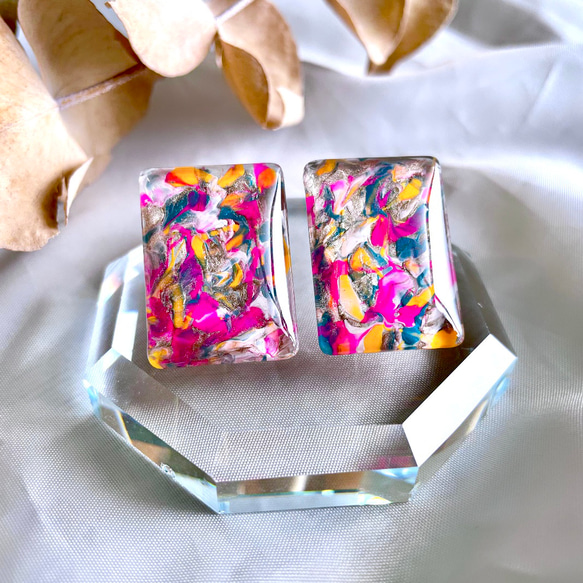 glass rectangle paint art Earrings 7枚目の画像