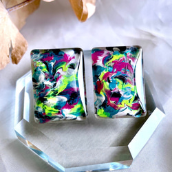 glass rectangle paint art Earrings 1枚目の画像