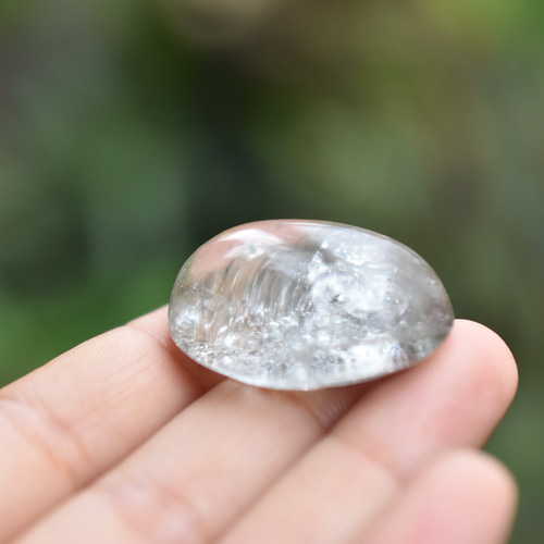 ハニーフラットです。レインボークォーツ 虹色水晶☆レインボークォーツ s407 | Funky garuda Stone