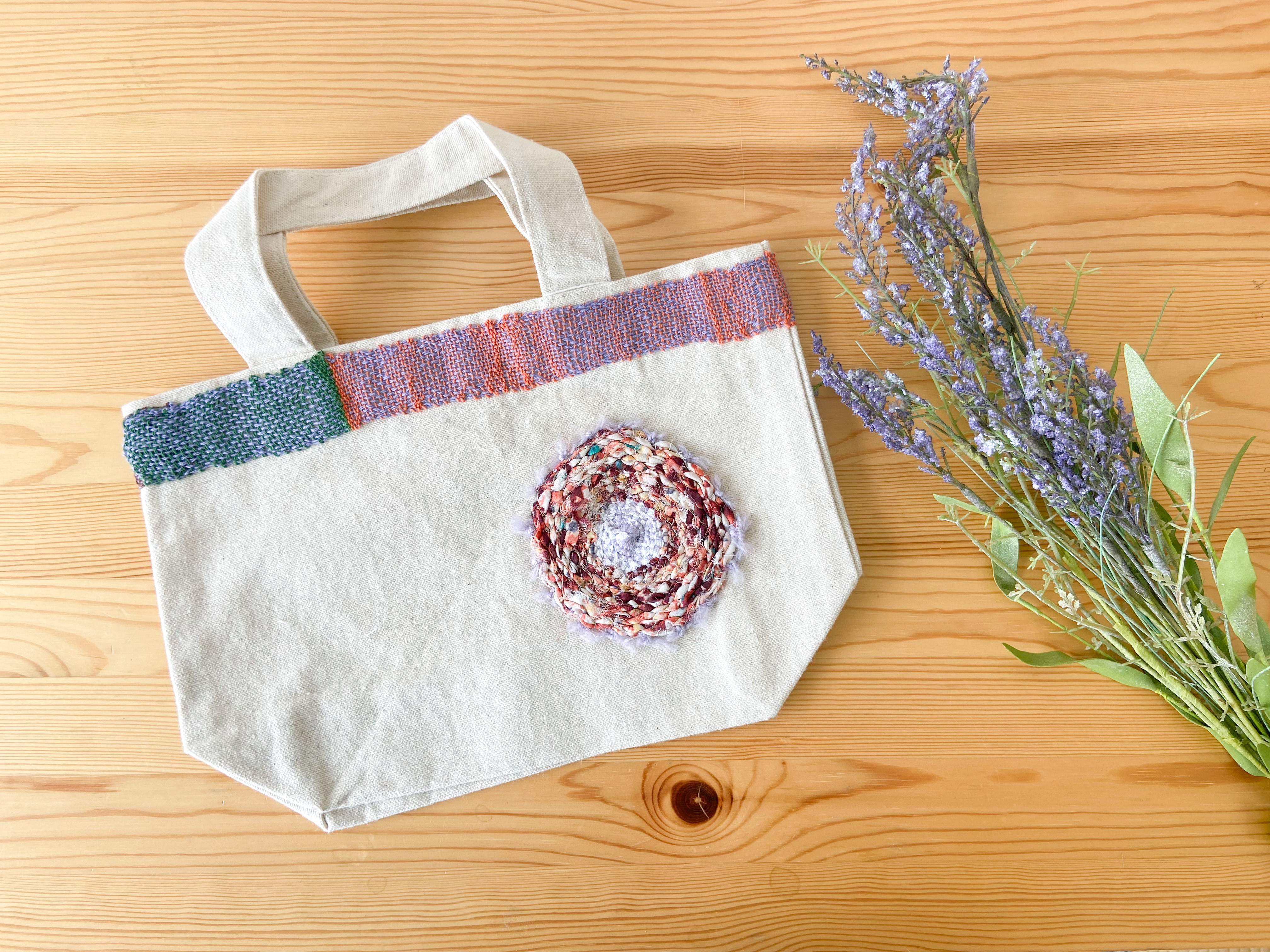 荒磯　トートバッグ　名物裂　あらいそ　チューリップ手花文 刺繍ﾄｰﾄﾊﾞｯｸﾞ 小 ﾁｭｰﾘｯﾌﾟ: デコレーションアイテム ｜ YDM