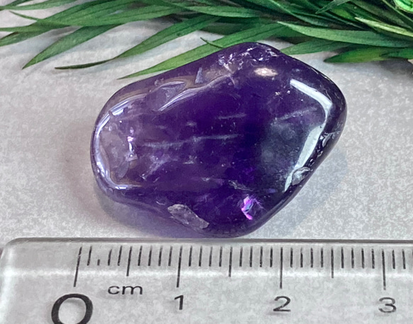 虹入り✨　星空アメジスト　ウルグアイ産　原石　タンブル　紫水晶 5枚目の画像