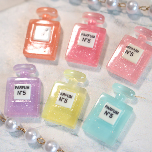 6個 カラフル 香水瓶 No.5 ジュエリー 豪華 デコ パーツ UVレジン 封入