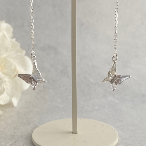 ピアス〕純銀幸せの蝶々ロングピアス ピアス（フック・チェーン