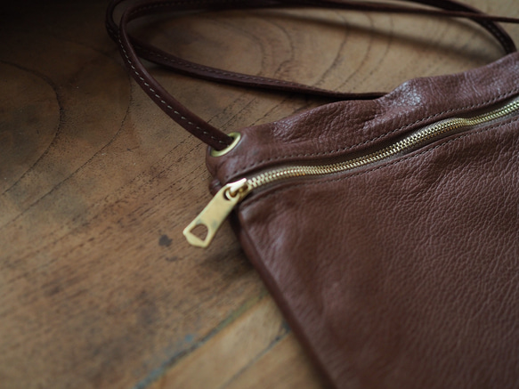 [ Piatto] flat bag/ 牛革と鹿革のサコッシュ 4枚目の画像