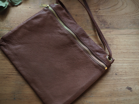 [ Piatto] flat bag/ 牛革と鹿革のサコッシュ 3枚目の画像