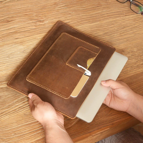 名入れ  タブレットケース　iPadケース　イタリアレザー　手縫い 5枚目の画像