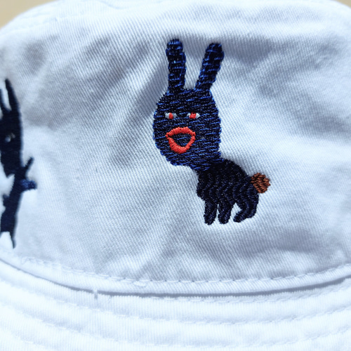 ダークなウサギ 豪華絢爛 バケットハット 白 ホワイト バケットハット