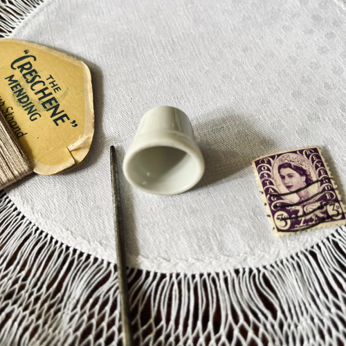 英国で出会った♪ヴィンテージのすずらんのシンブル/陶器製指ぬき