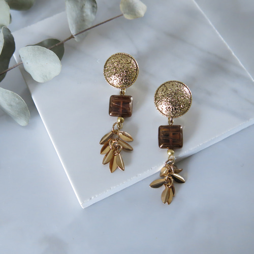 ブロンズ～ゴールド ヴィンテージボタン×チェコビーズ レトロ  