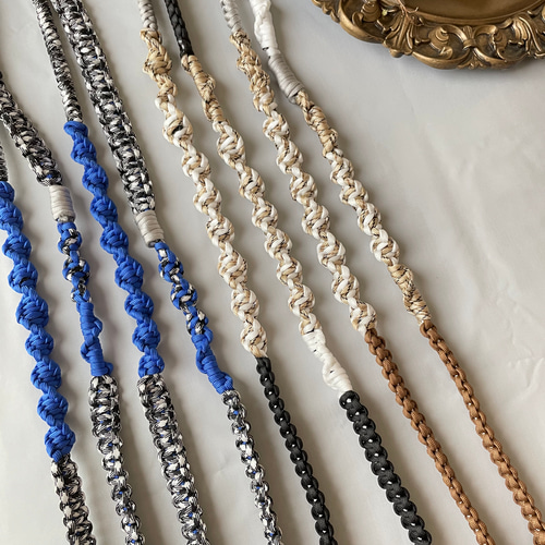 【ハンドメイド】パラコード・スマホ用ショルダーストラップ 心ときめく。MIX編みショルダーストラップ/受注製作/パラコード/軽量