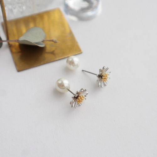 デイジーflower ピアス/イヤリング ピアス(スタッド・一粒 デイジーflower ピアス/イヤリング ピアス(スタッド・一粒