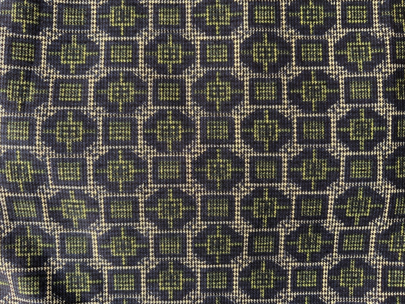 京友禅　草花 立涌 灰緑と幾何学模様の結城紬でお仕立て致しました大人の半幅帯です．緑で合わせ品良くお作り致しました．k1 10枚目の画像