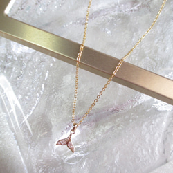 ペンダントトップ】幸運のホエールテールネックレスのトップ (Gold