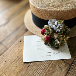 【受注制作】布花　赤いちごとマーガレットのリースブローチ 2枚目の画像