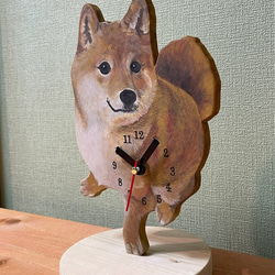 柴犬の置時計 3枚目の画像